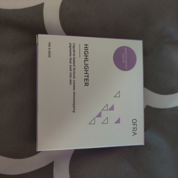 Ofra x NikkieTutorials Glazed Donut Highlighter - Picture 6 of 6